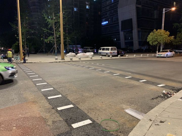 智慧斑馬線-施工現(xiàn)場 智慧斑馬線-施工現(xiàn)場