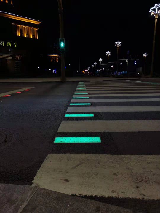 智慧斑馬線-效果 智慧斑馬線-效果